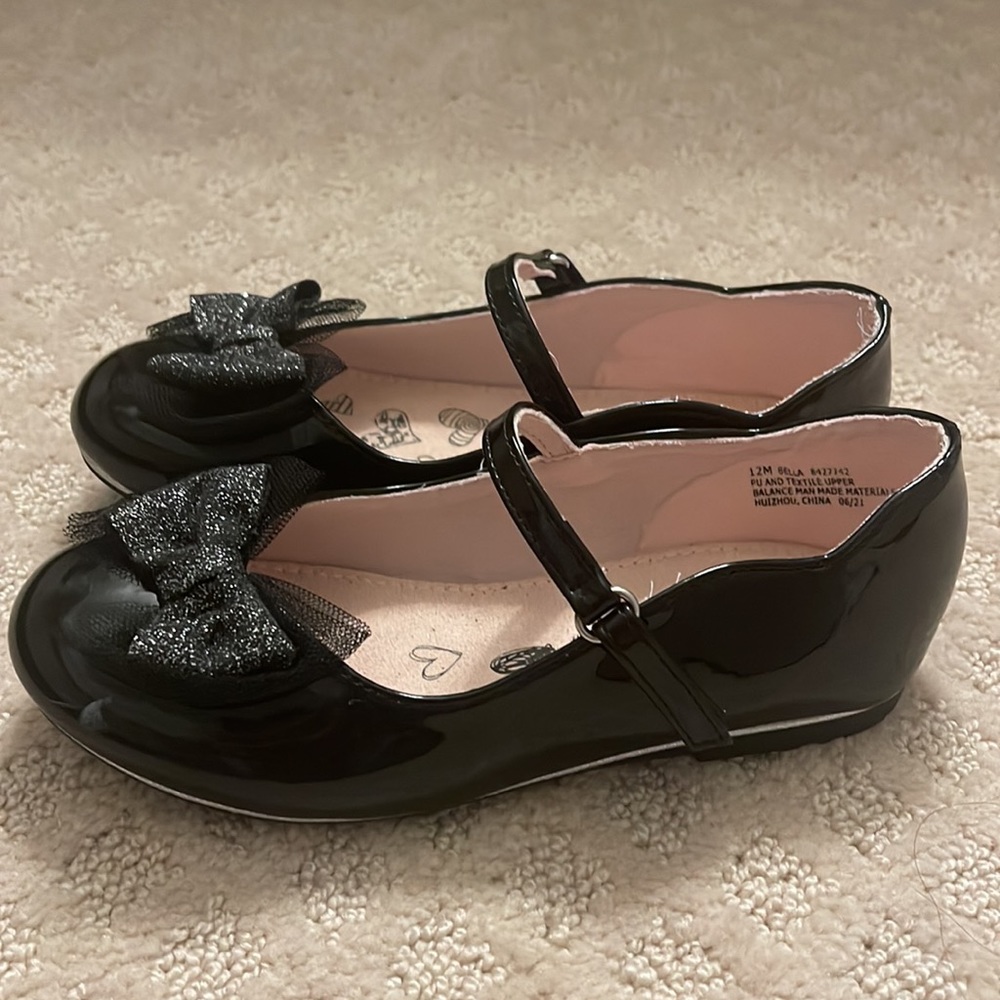 Olive & Edie “Bella Marie Jane” Flats. Black. Size 12. - Picture 3 of 4